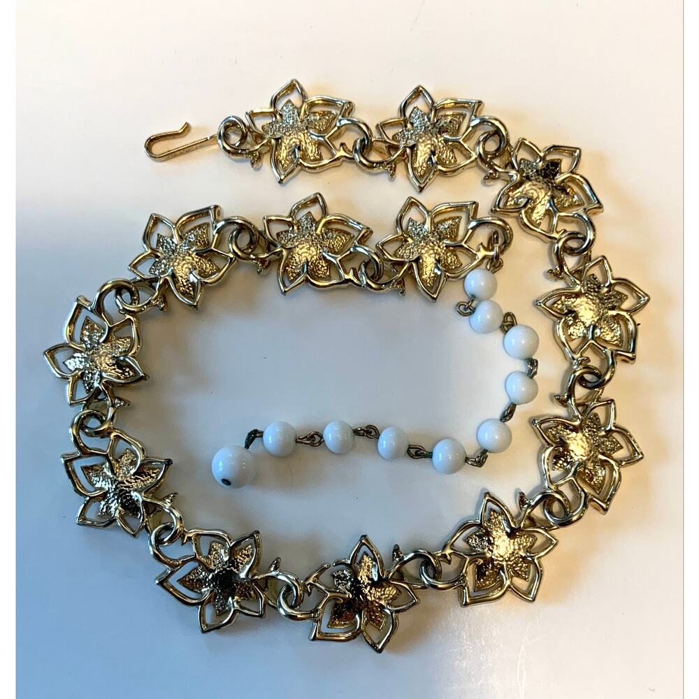 Vintage Coro White Enamel Ivy Leaf Necklace Gold Tone Adjustable 17” Mid Century - Picture 5 of 5